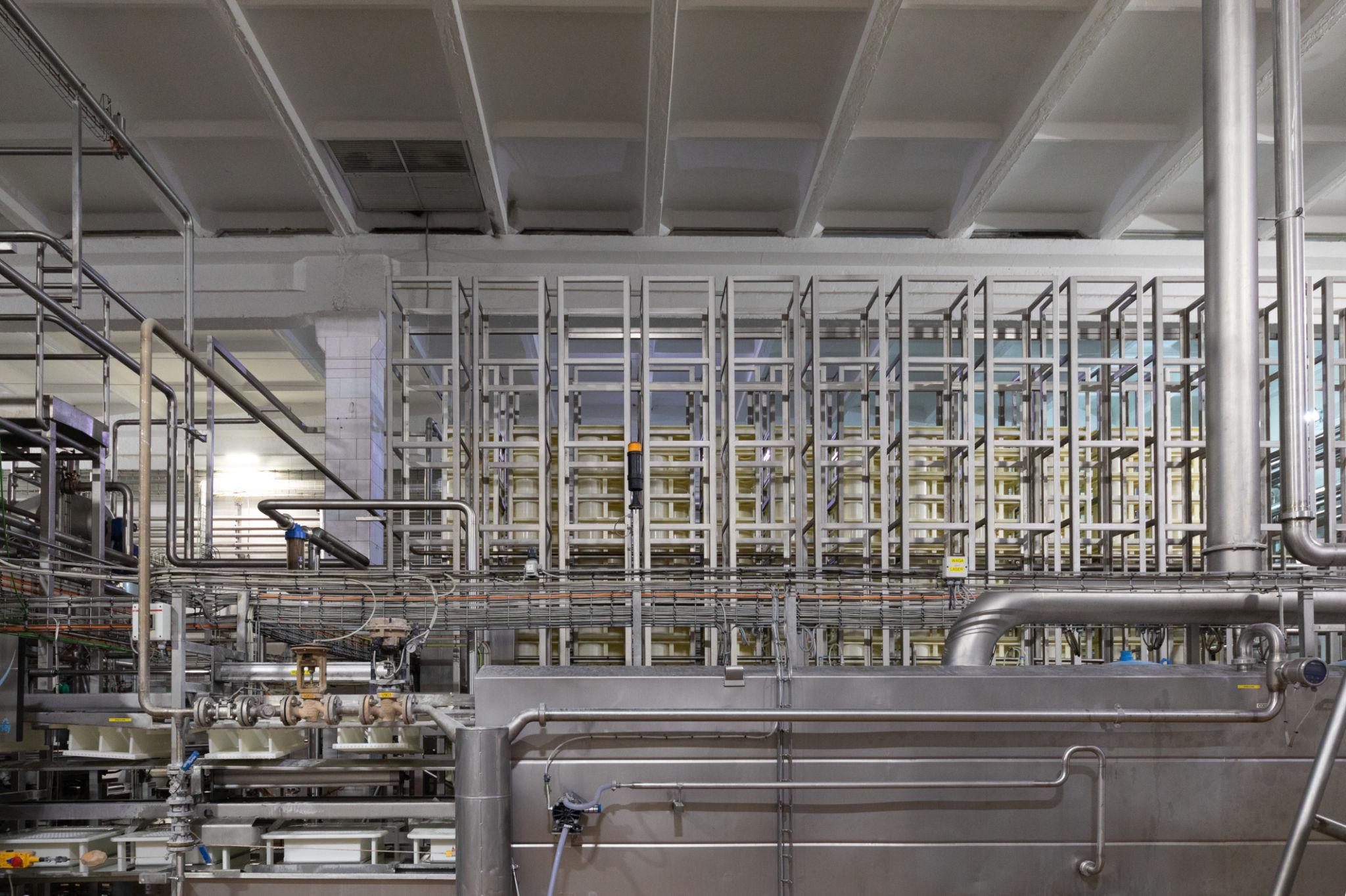 Industrial chemical containers and cleaning chemistry setup